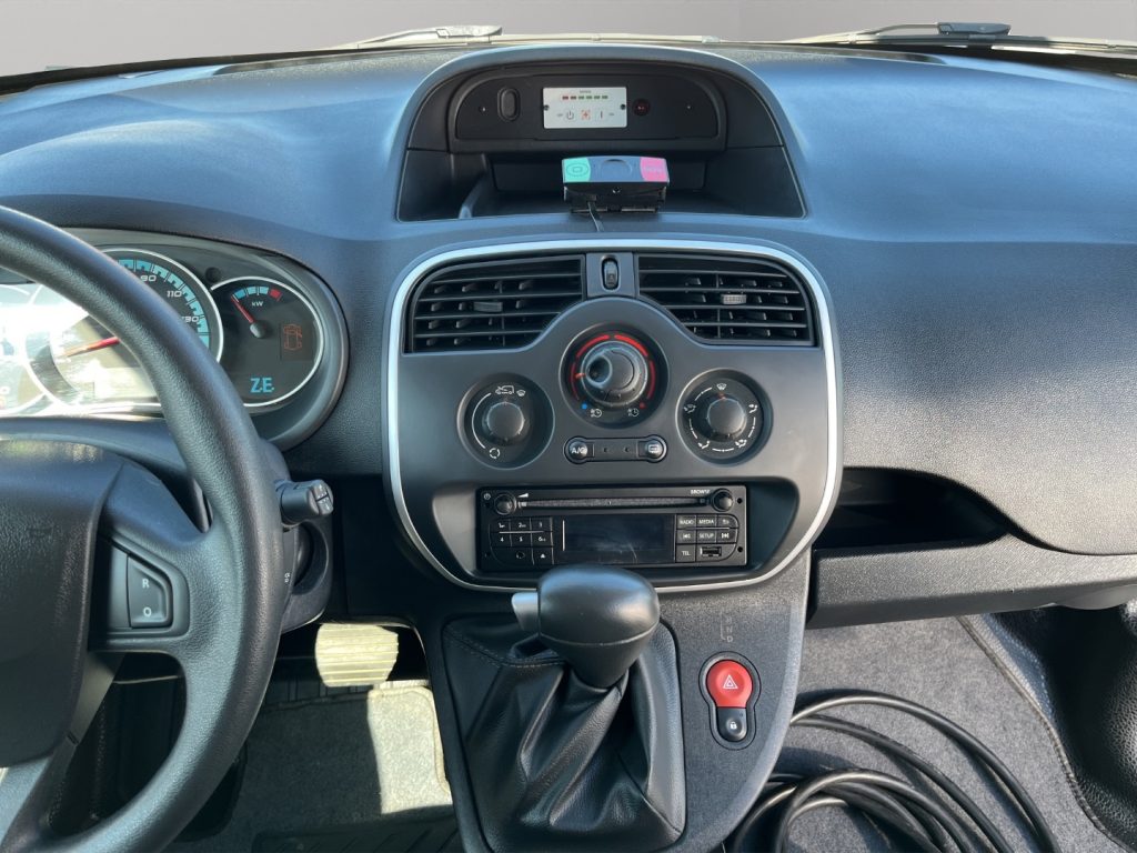 RENAULT Kangoo Z.E. 44KW ALLESTITO - 12