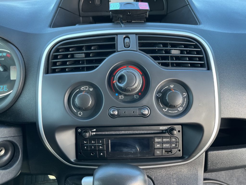 RENAULT Kangoo Z.E. 44KW ALLESTITO - 13