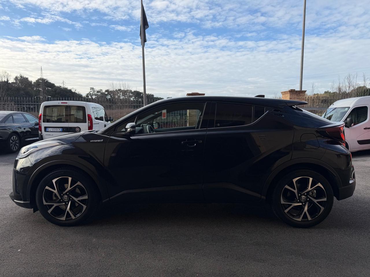 TOYOTA C-HR 2.0 Hybrid E-CVT Morebusiness SPORT NESSUN VINCOLO - 17