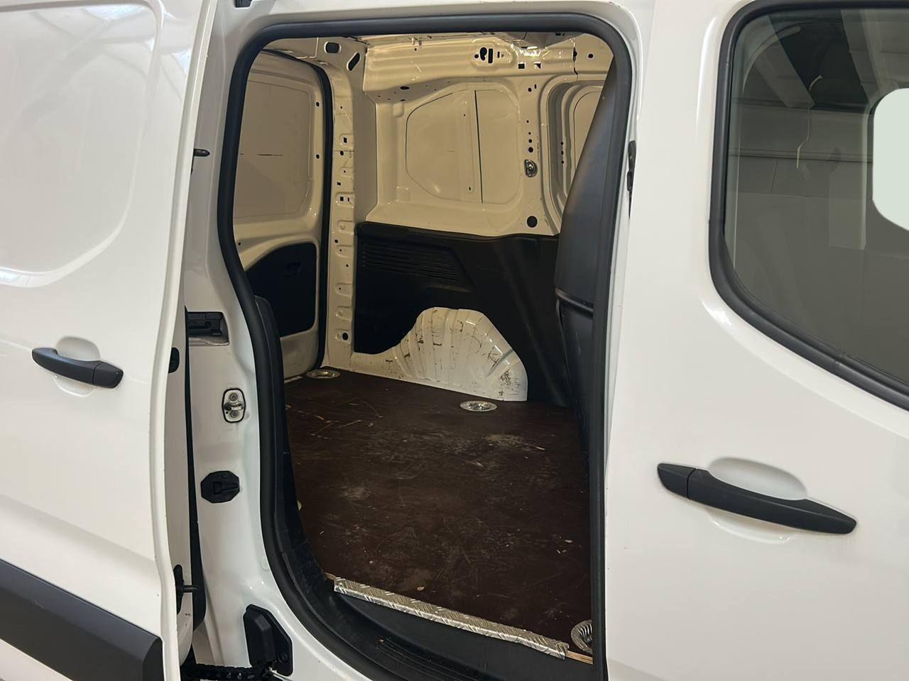 PEUGEOT Partner BlueHDi 130 S&S PC Furgone Premium L1 - 8