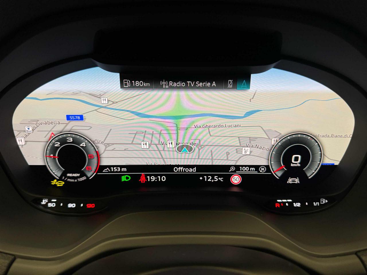 AUDI Q2 30 TDI S line Interiors Km 2067 - 20