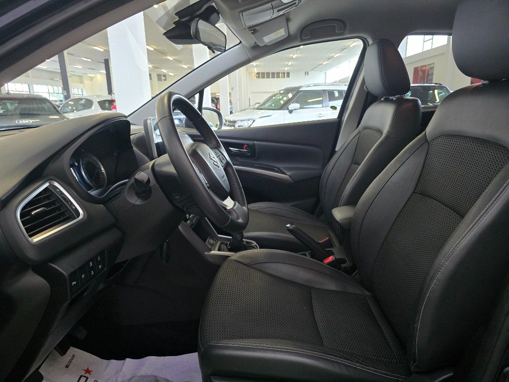 SUZUKI S-Cross 1.4 Hybrid Top+ - 22