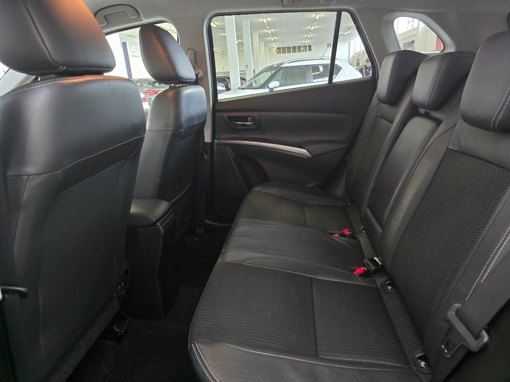 SUZUKI S-Cross 1.4 Hybrid Top+ - 24
