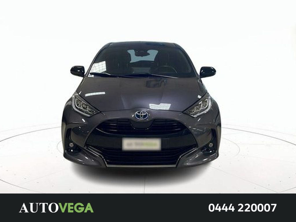 TOYOTA Yaris 1.5h lounge - 2