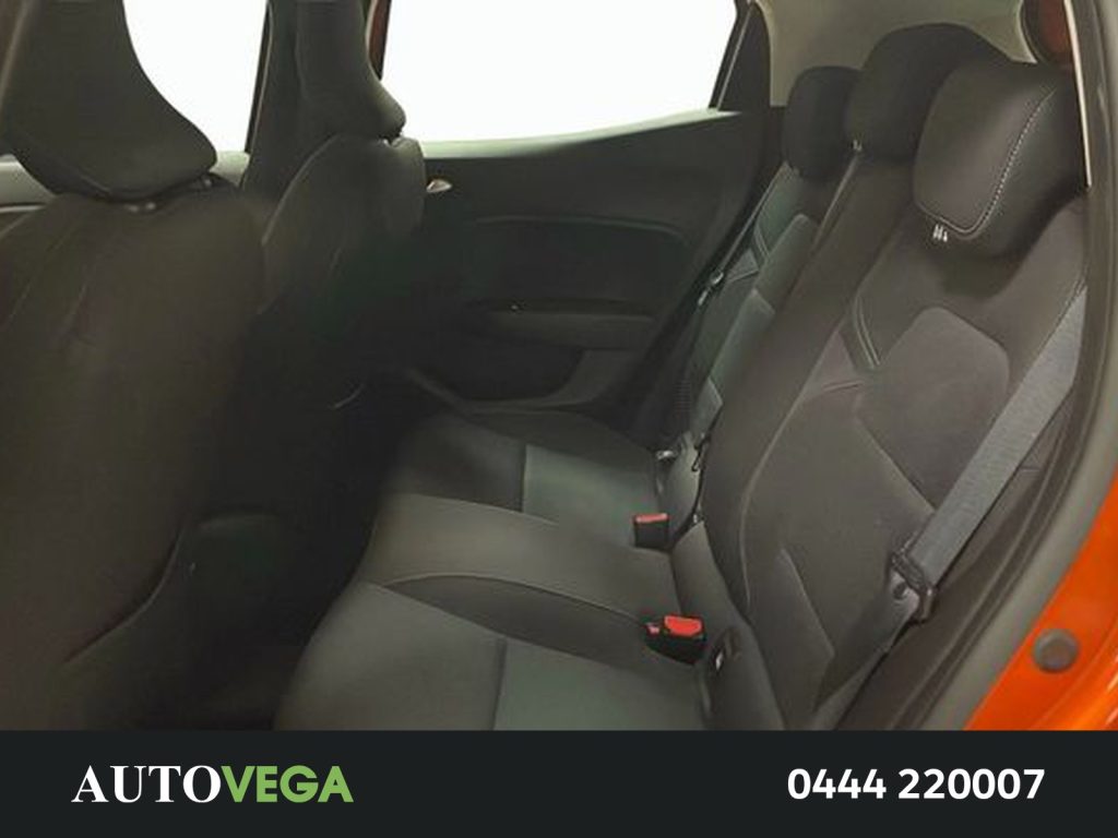 RENAULT Clio 1.6 e-tech hybrid business 140cv auto - 12