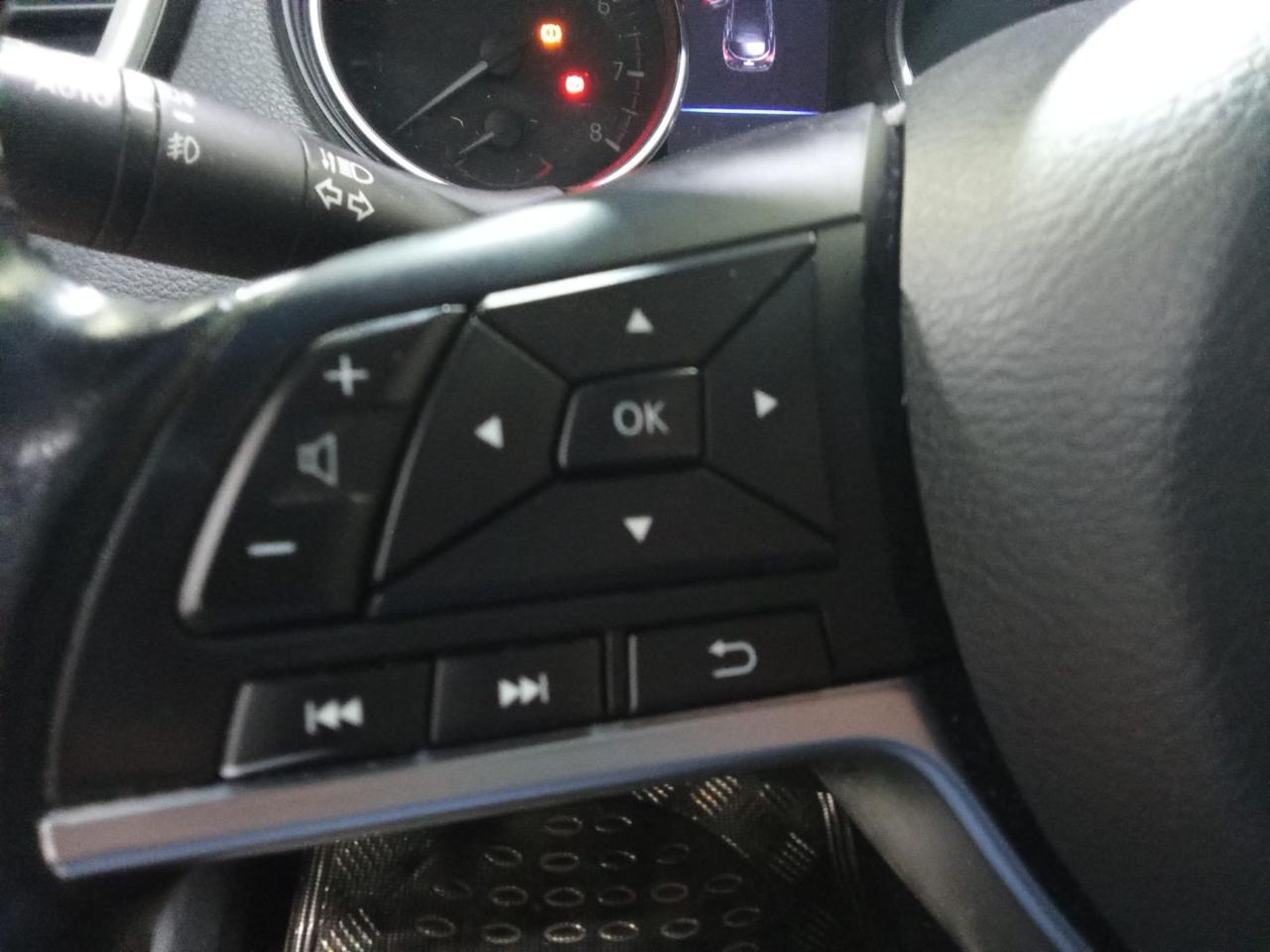 NISSAN Qashqai 1.3 DIG-T 140 CV N-Connecta - 10