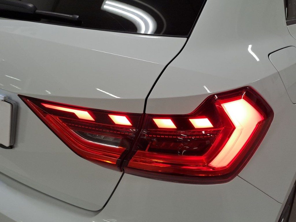 AUDI A1 SPB 35 TFSI S-tronic S-line edition - 6