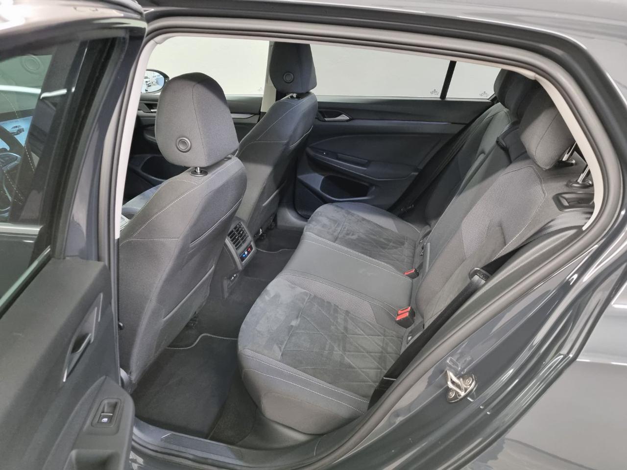 VOLKSWAGEN Golf 1.5 eTSI 130 CV EVO ACT DSG Style - 10