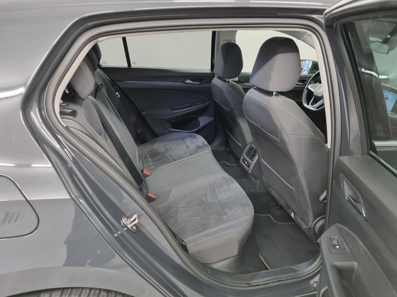 VOLKSWAGEN Golf 1.5 eTSI 130 CV EVO ACT DSG Style - 25