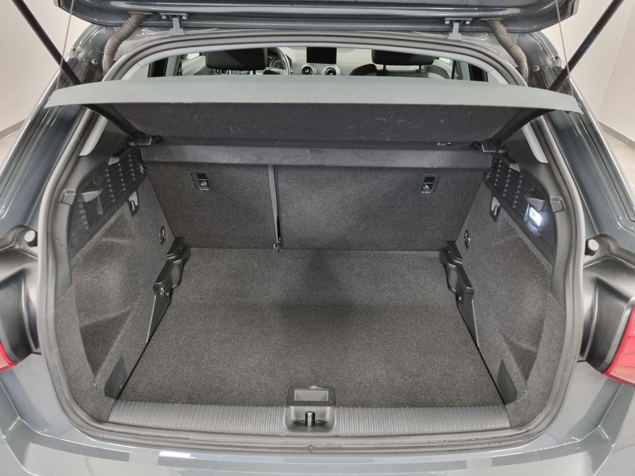 AUDI Q2 35 TFSI S tronic Identity Black - 17