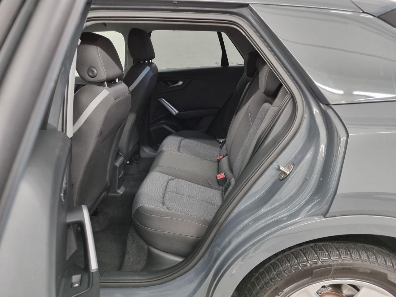 AUDI Q2 35 TFSI S tronic Identity Black - 10