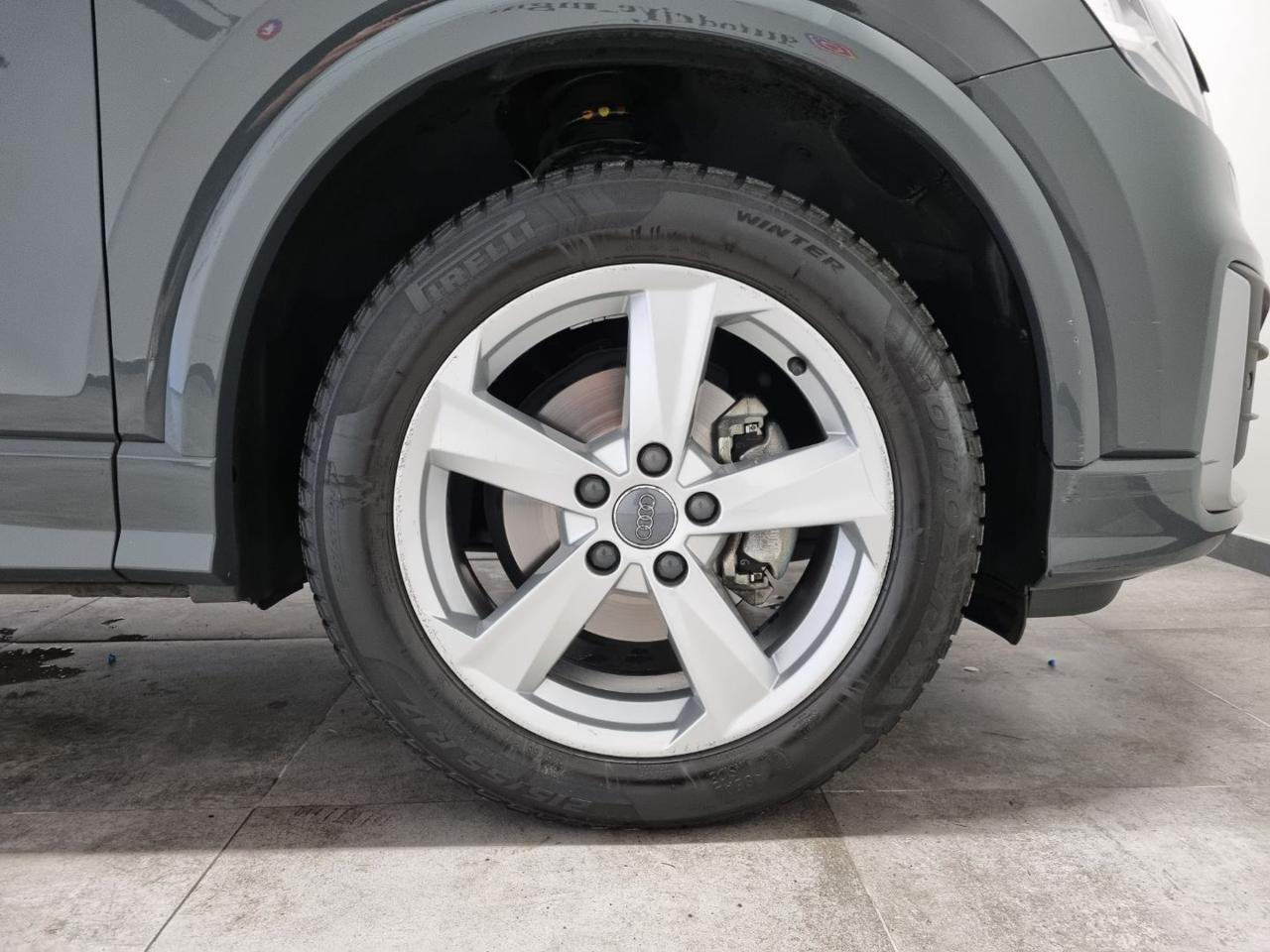 AUDI Q2 35 TFSI S tronic Identity Black - 16