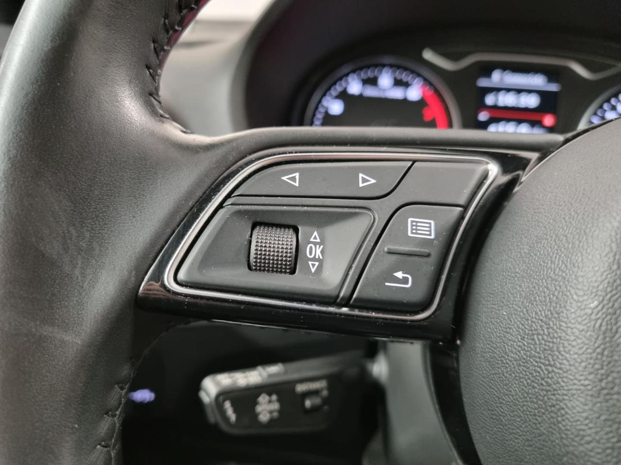 AUDI Q2 35 TFSI S tronic Identity Black - 18