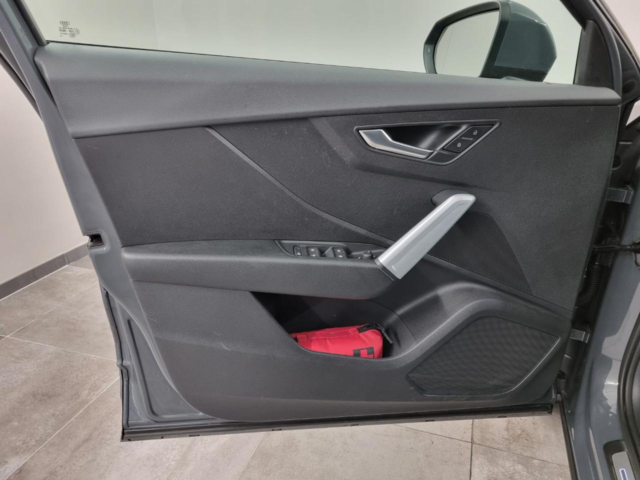 AUDI Q2 35 TFSI S tronic Identity Black - 21