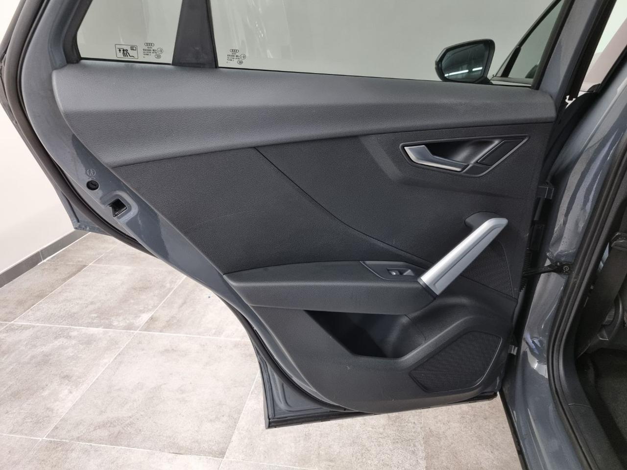 AUDI Q2 35 TFSI S tronic Identity Black - 23