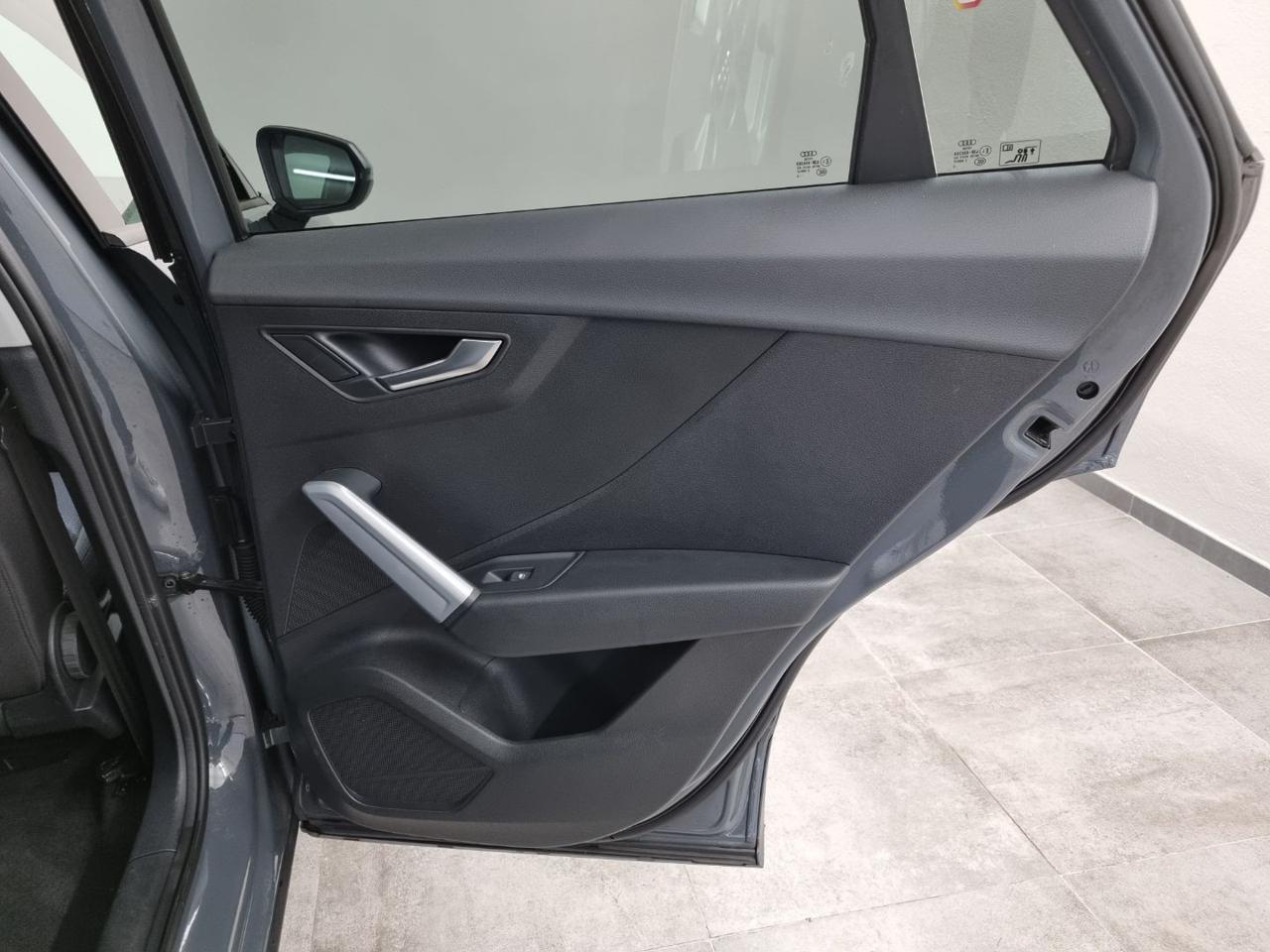 AUDI Q2 35 TFSI S tronic Identity Black - 25