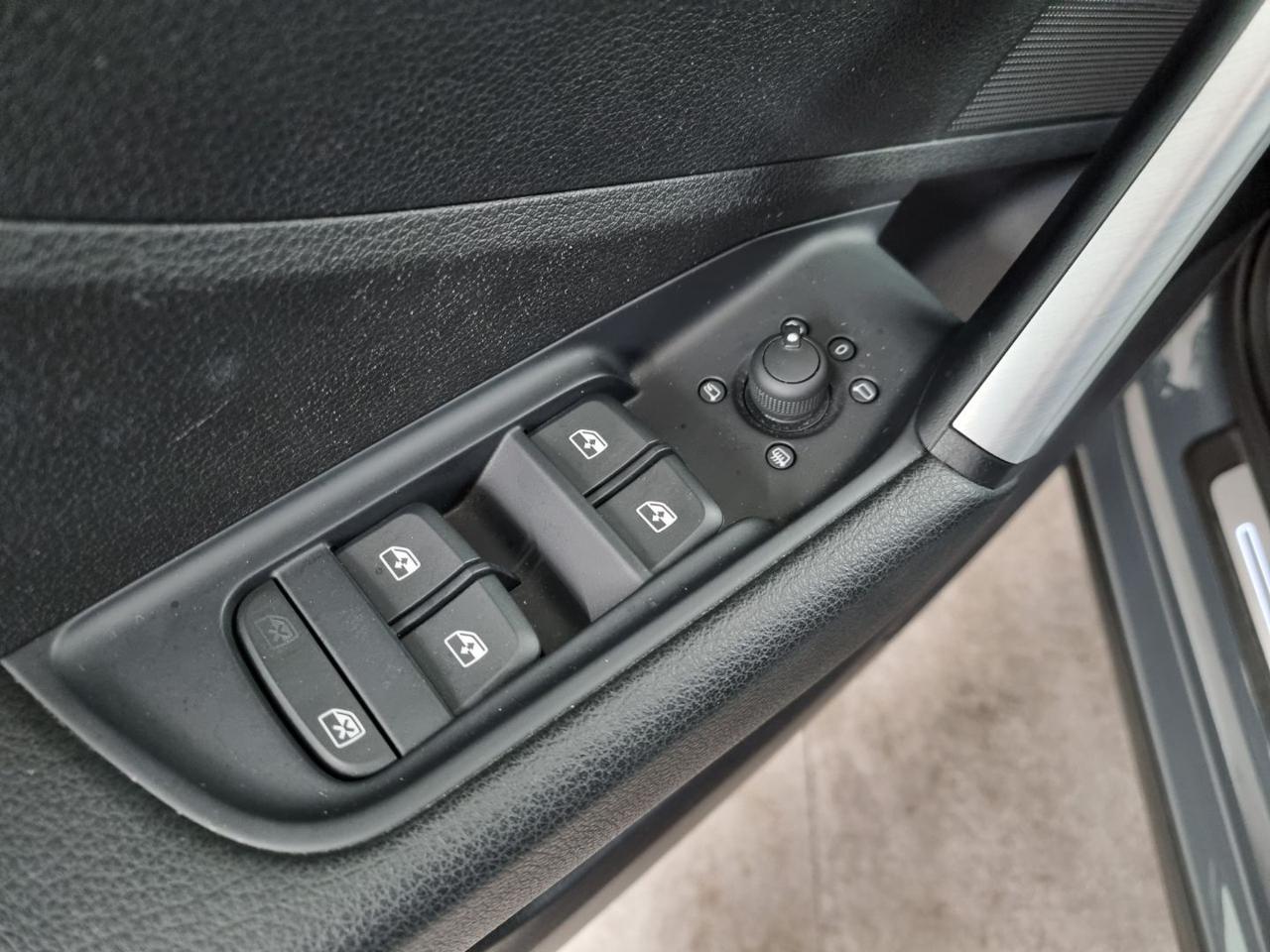 AUDI Q2 35 TFSI S tronic Identity Black - 28