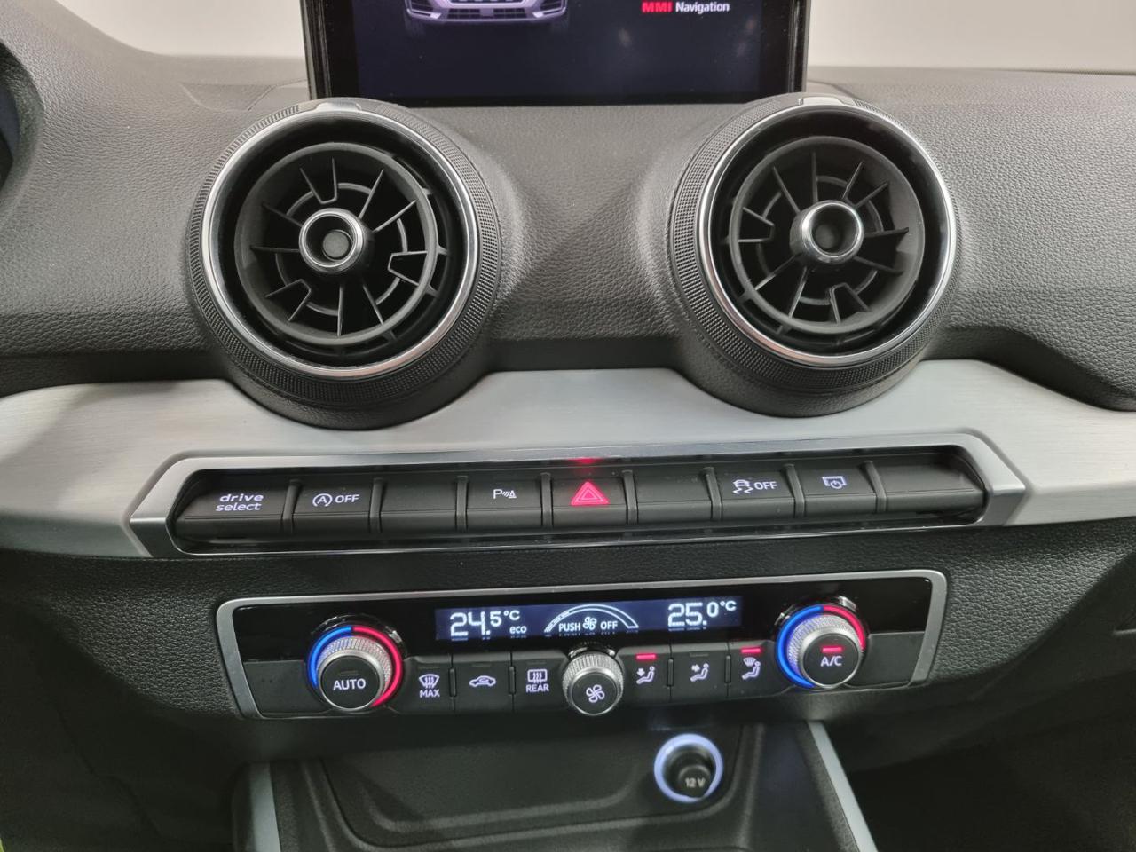 AUDI Q2 35 TFSI S tronic Identity Black - 15