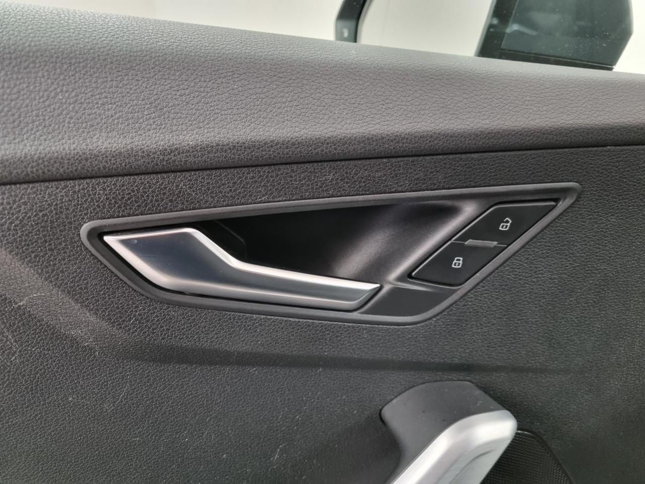 AUDI Q2 35 TFSI S tronic Identity Black - 29