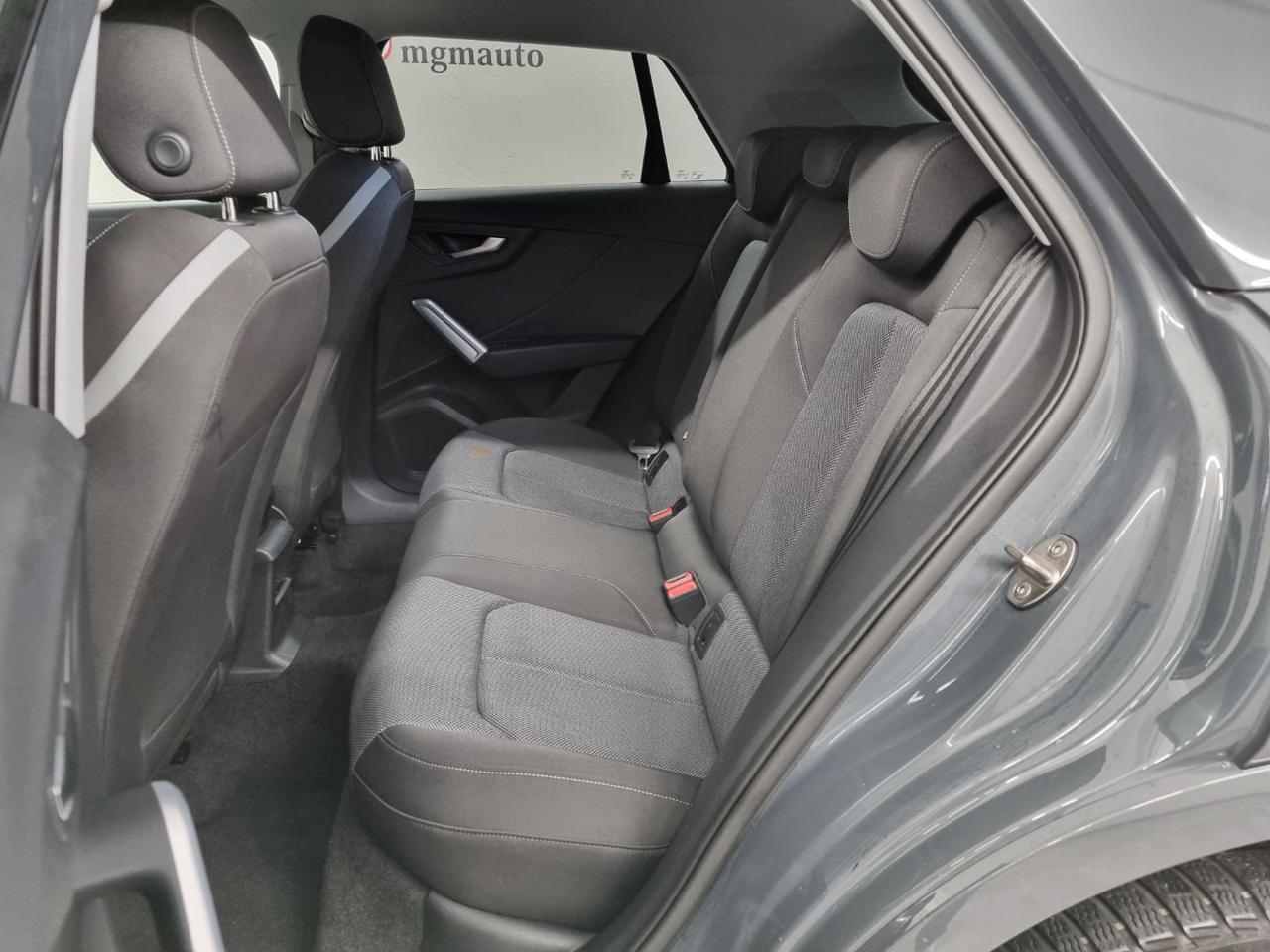 AUDI Q2 35 TFSI S tronic Identity Black - 24