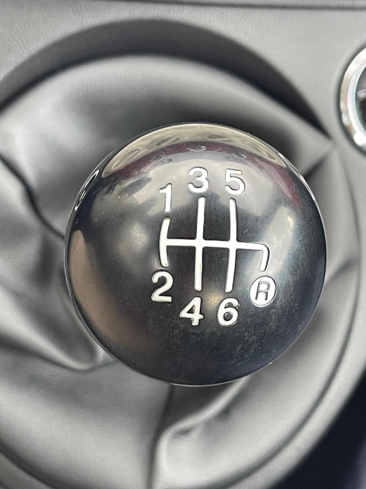 FIAT 500 1.0 Hybrid Red - 8