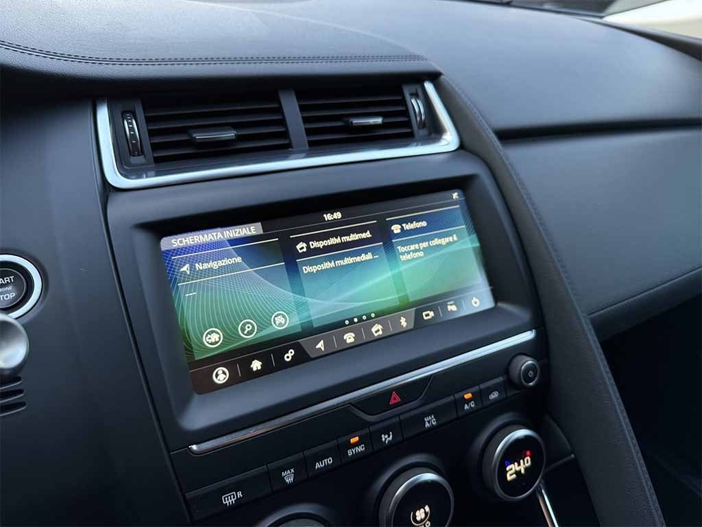 JAGUAR E-Pace 2.0d i4 SE awd TELECAMERA POST. APPLE CARPLAY - 25