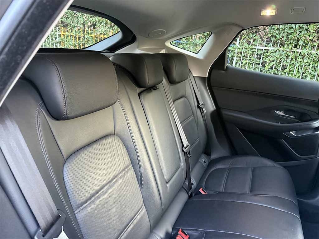 JAGUAR E-Pace 2.0d i4 SE awd TELECAMERA POST. APPLE CARPLAY - 29