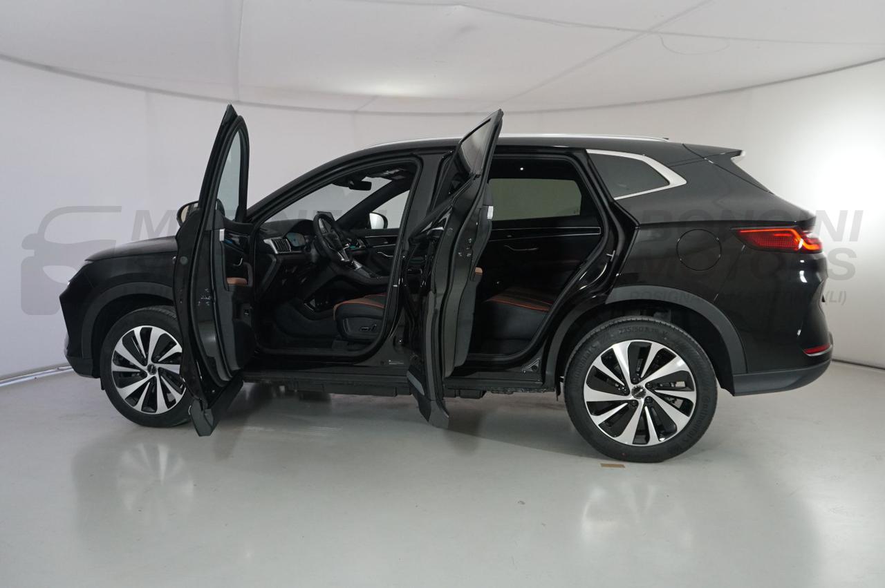 BYD Seal U DM-I 1.5 PHEV DESIGN 4WD - 28