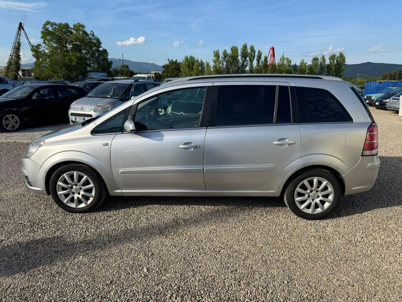 OPEL Zafira 1.9 CDTI 120CV Cosmo - 3