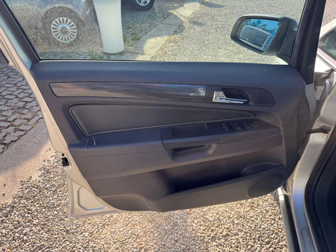 OPEL Zafira 1.9 CDTI 120CV Cosmo - 8