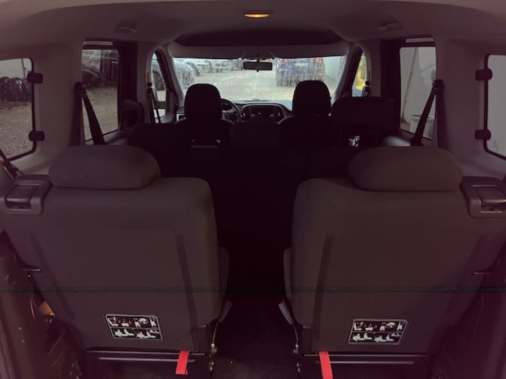 FIAT Doblo Doblò 1.6 MJT 16V 95CV Easy 7 posti - 11