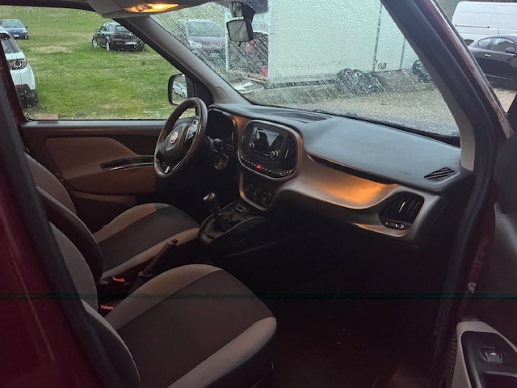 FIAT Doblo Doblò 1.6 MJT 16V 95CV Easy 7 posti - 13