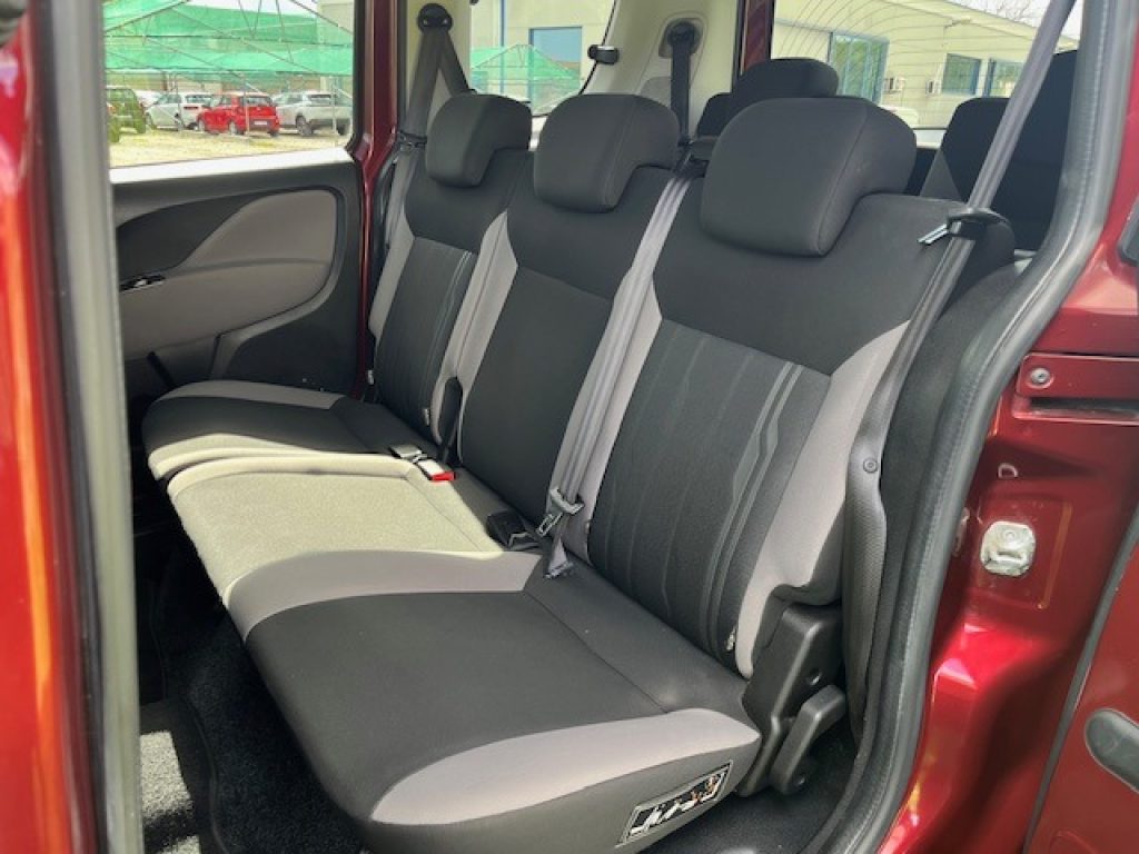 FIAT Doblo Doblò 1.6 MJT 16V 95CV Easy 7 posti - 14