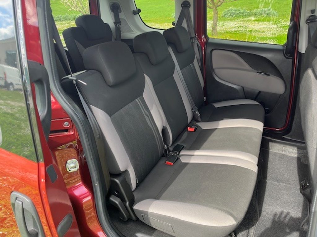 FIAT Doblo Doblò 1.6 MJT 16V 95CV Easy 7 posti - 17