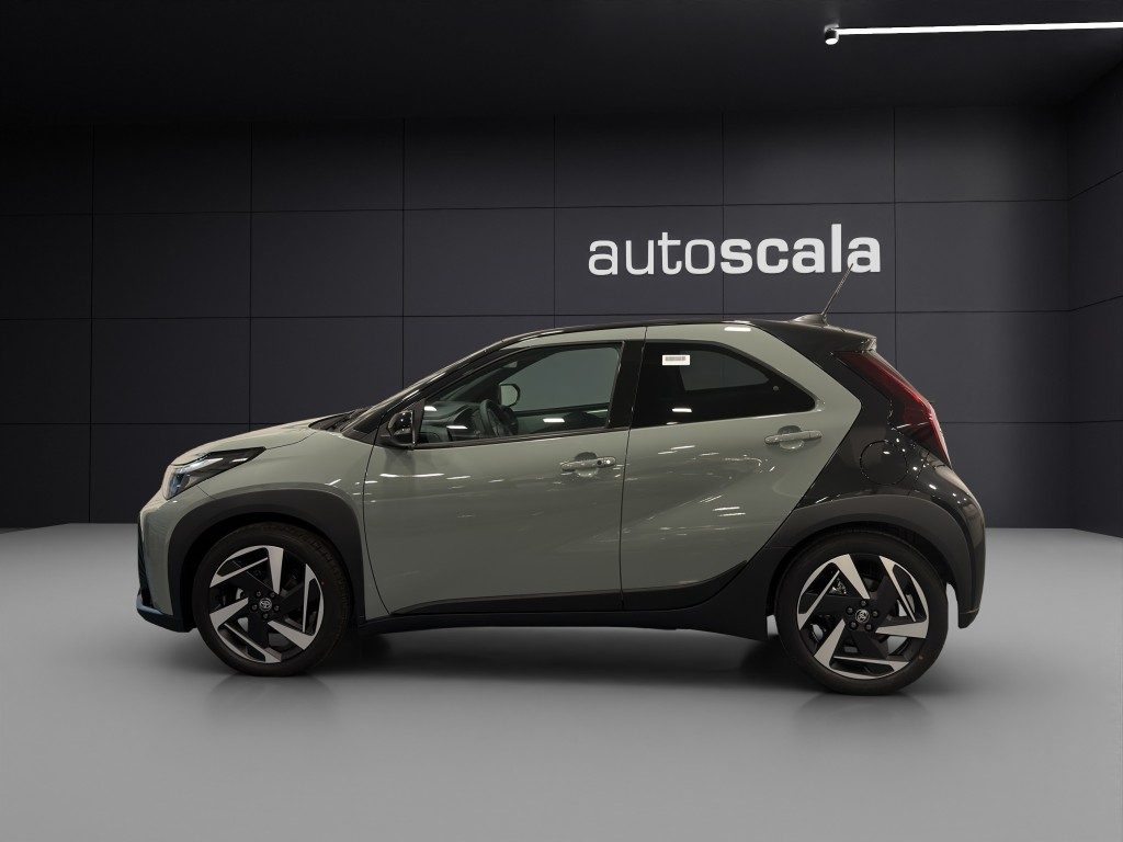 TOYOTA Aygo X 1.5 Hybrid 115 CV 5 porte Premium - 2