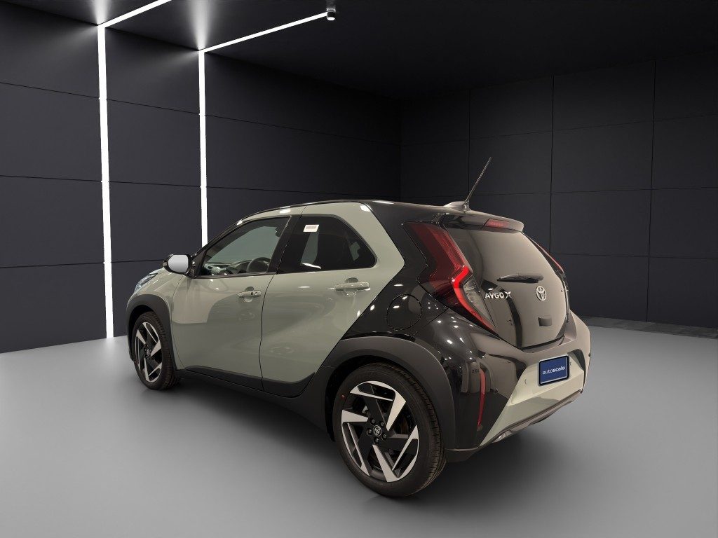 TOYOTA Aygo X 1.5 Hybrid 115 CV 5 porte Premium - 3
