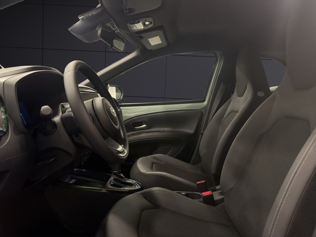 TOYOTA Aygo X 1.5 Hybrid 115 CV 5 porte Premium - 9