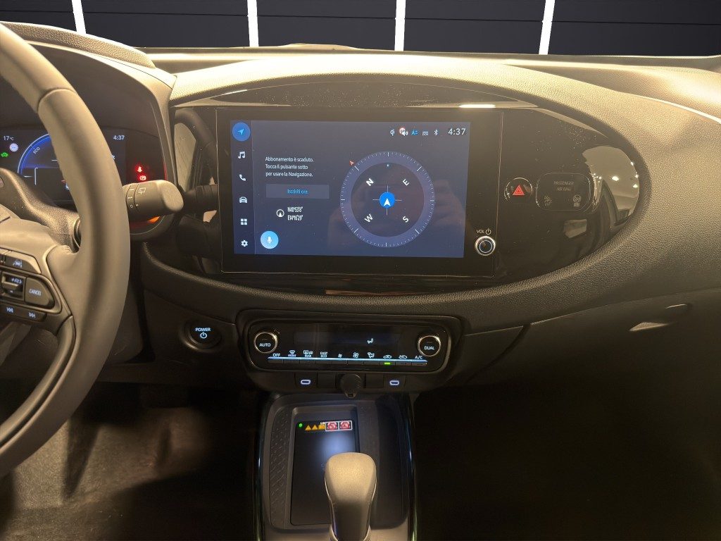 TOYOTA Aygo X 1.5 Hybrid 115 CV 5 porte Premium - 15