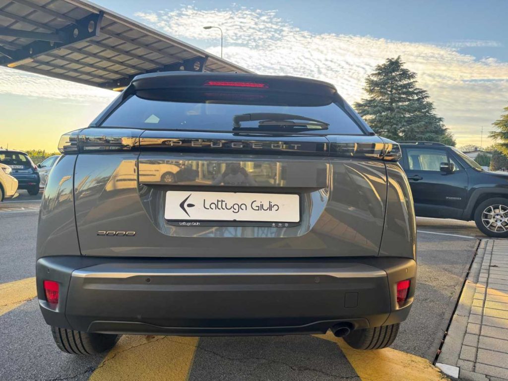 PEUGEOT 2008 Hybrid 145 e-DCS6 Allure - 7