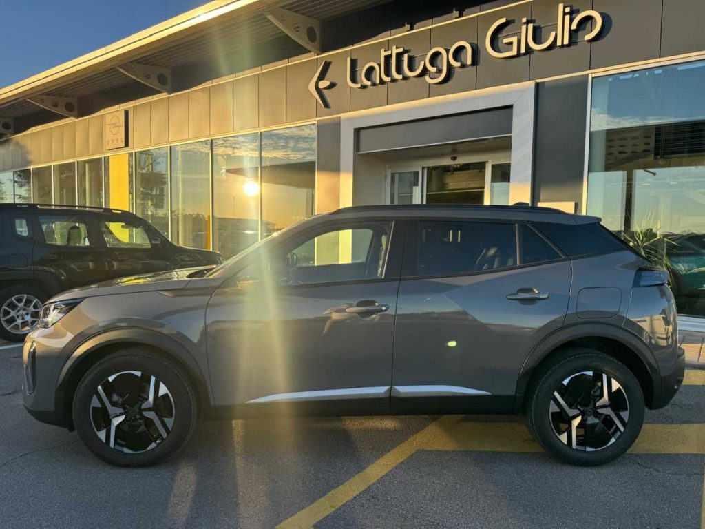 PEUGEOT 2008 Hybrid 145 e-DCS6 Allure - 9