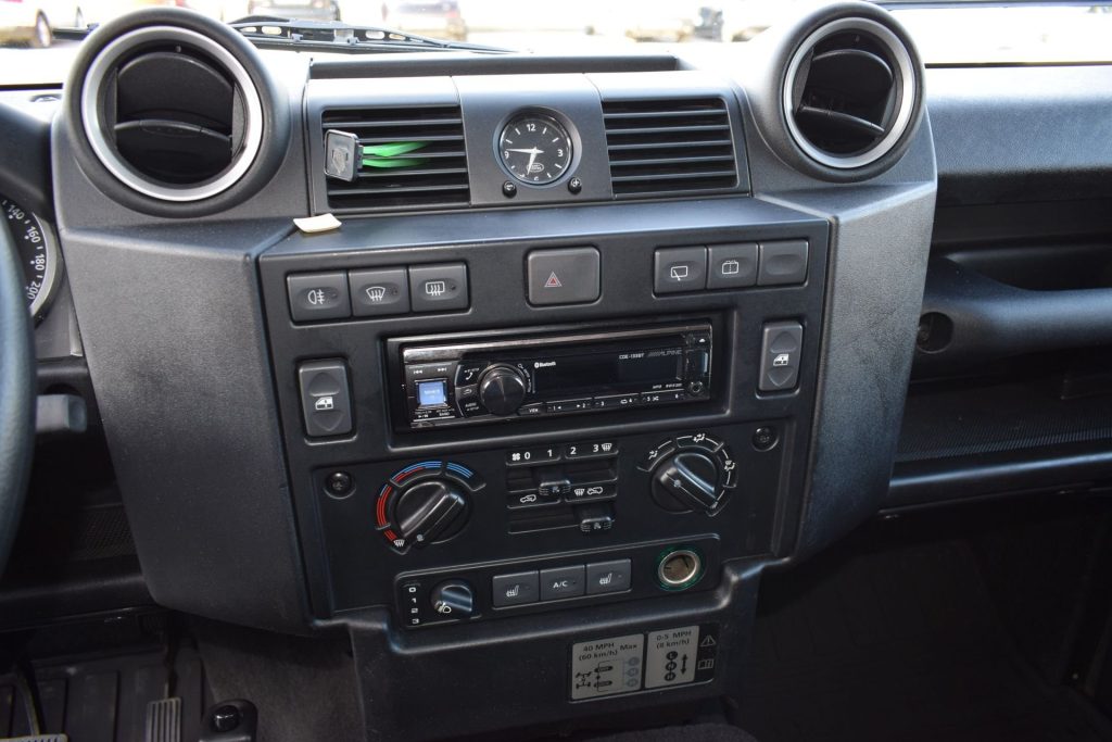 LAND ROVER Defender Defender 110 2.2 TD4 Station Wagon SE N1 AUTOCARRO - 13