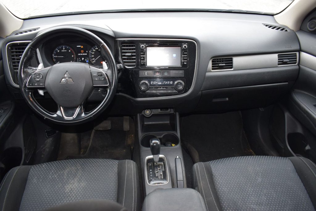 MITSUBISHI Outlander Outlander 2.2 DI-D 4WD 7p. - 8