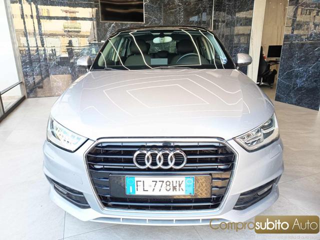 AUDI A1 Gris Pastel
