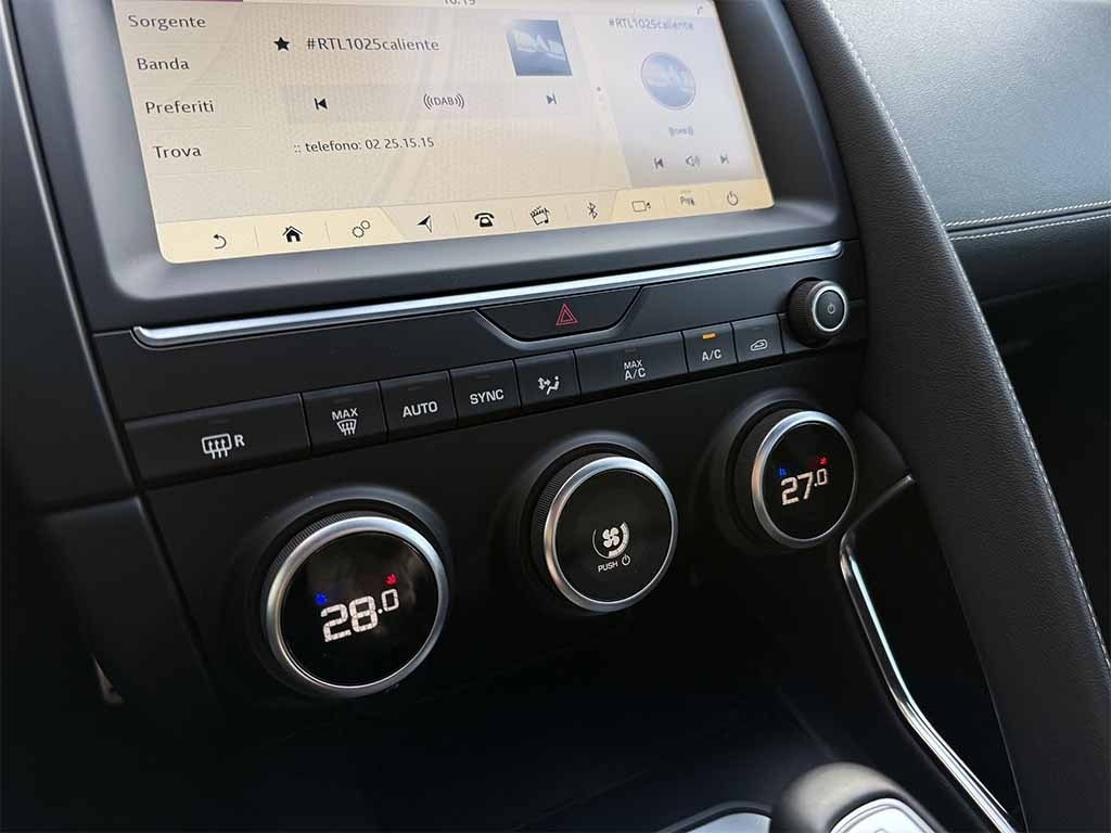 JAGUAR E-Pace 2.0d i4 R-Dynamic awd TETTO TELECAMERA IVA ESPOSTA - 19