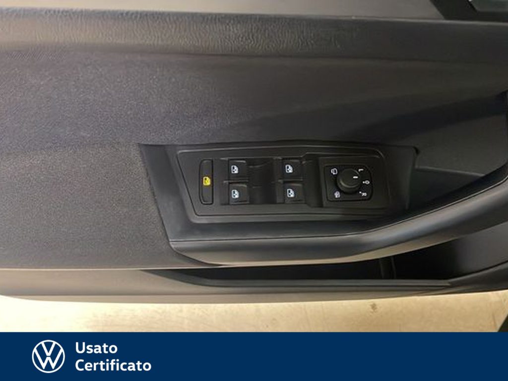 VOLKSWAGEN T-Roc 2.0 tdi life 115cv - 17