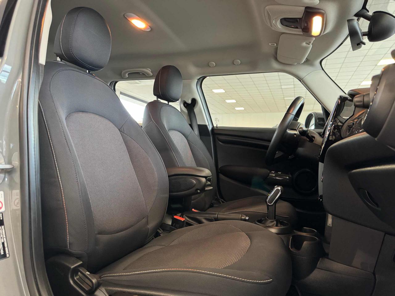 MINI Cooper 1.5 Cooper Camden 5 porte Cambio Automatico - 11