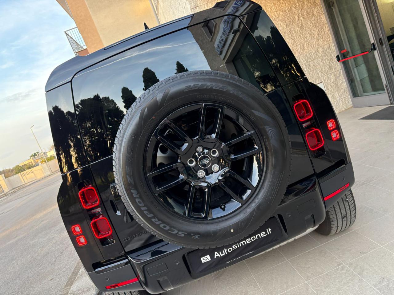 LAND ROVER Defender 90 3.0D I6 200 CV AWD Auto TOTAL BLACK. - 46