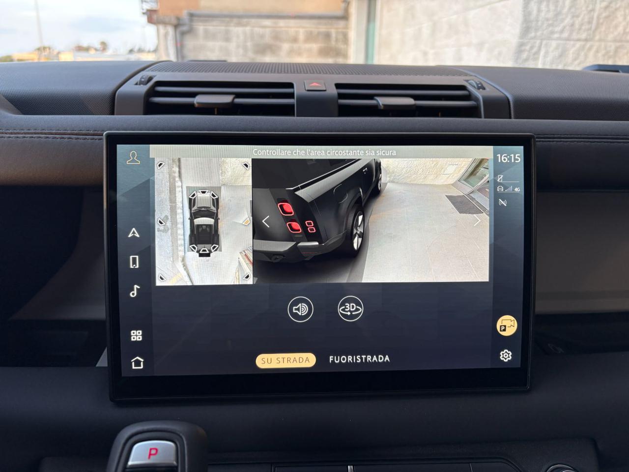 LAND ROVER Defender 90 3.0D I6 200 CV AWD Auto TOTAL BLACK. - 38