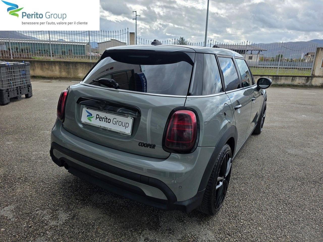 MINI Cooper 1.5 Cooper Business 5 porte - 2