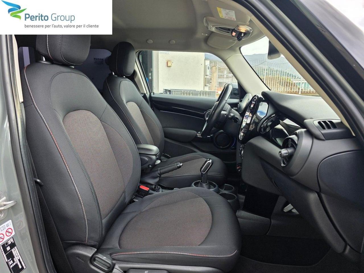 MINI Cooper 1.5 Cooper Business 5 porte - 5